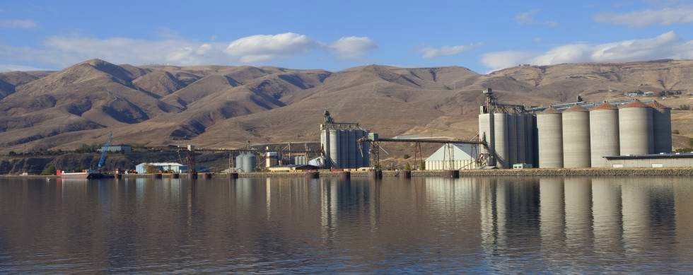 Grain elevators on Snake River near Lewiston