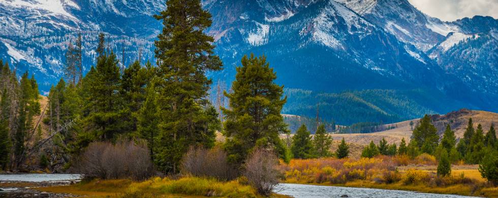 Salmon River near Lower Stanley with Sawtooth Mountains