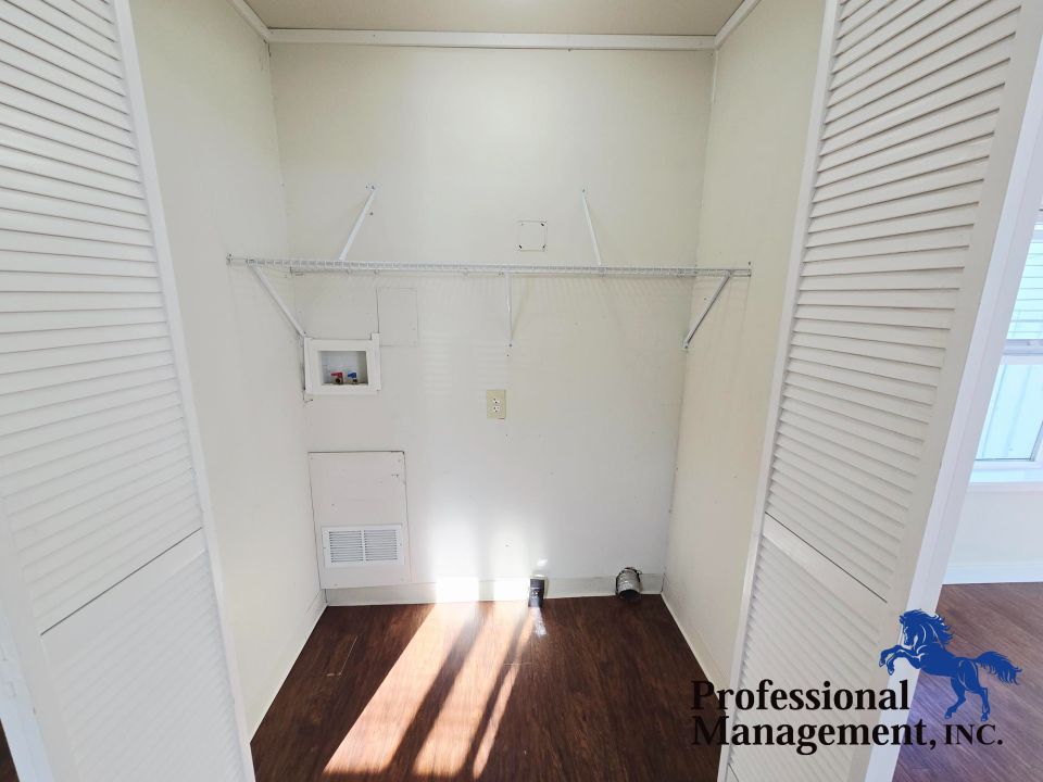 Laundry Hookups off of Kitchen