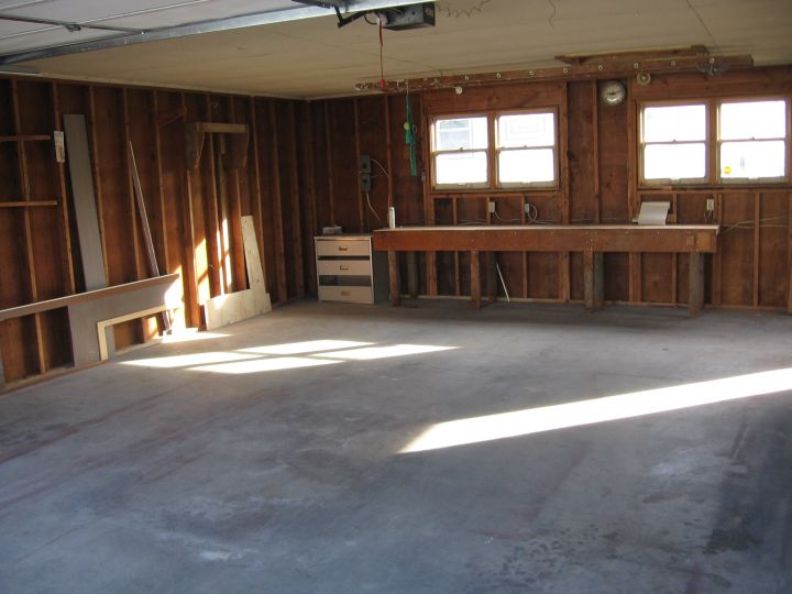 Large Double Car Garage with Work Bench