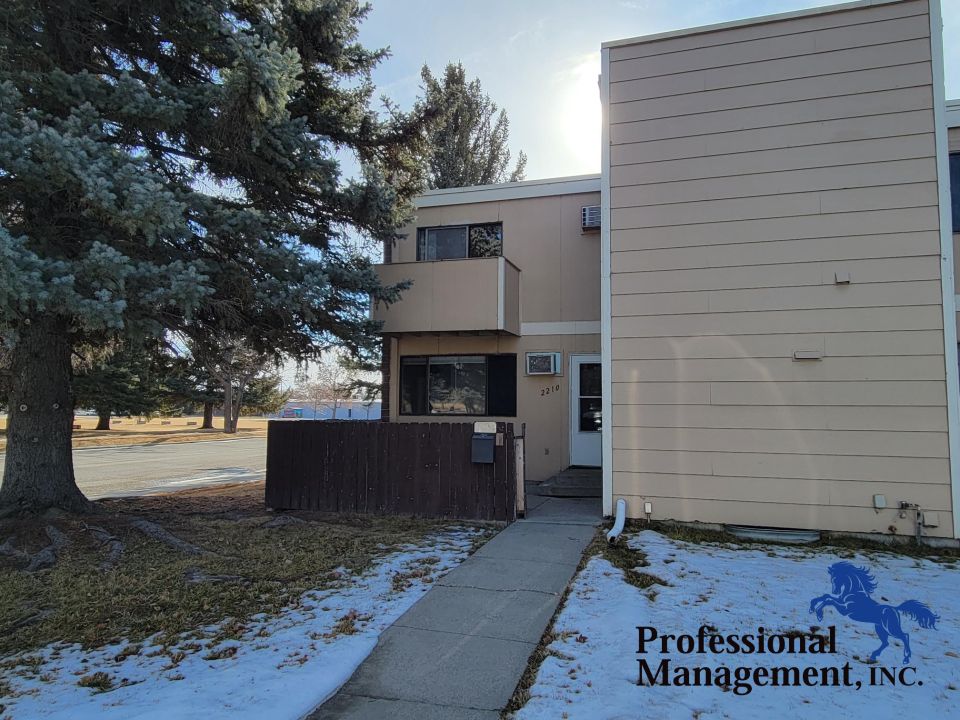 2 Bedroom Townhouse In Billings MT Northwest Billings At 2210 Avenue C   181 V1sj98w2c3 