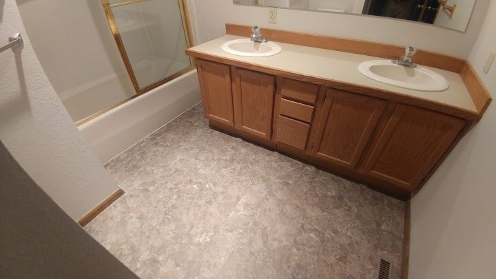 1 of 2 Full Bathrooms