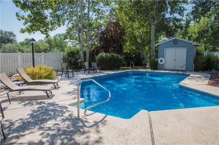 Shared Condo Pool