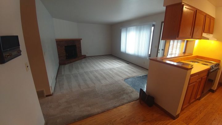 Very Spacious Living Room w/ Wood Burning ...