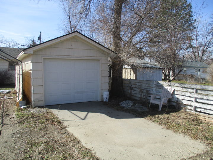 Single Car Garage with Parking Space