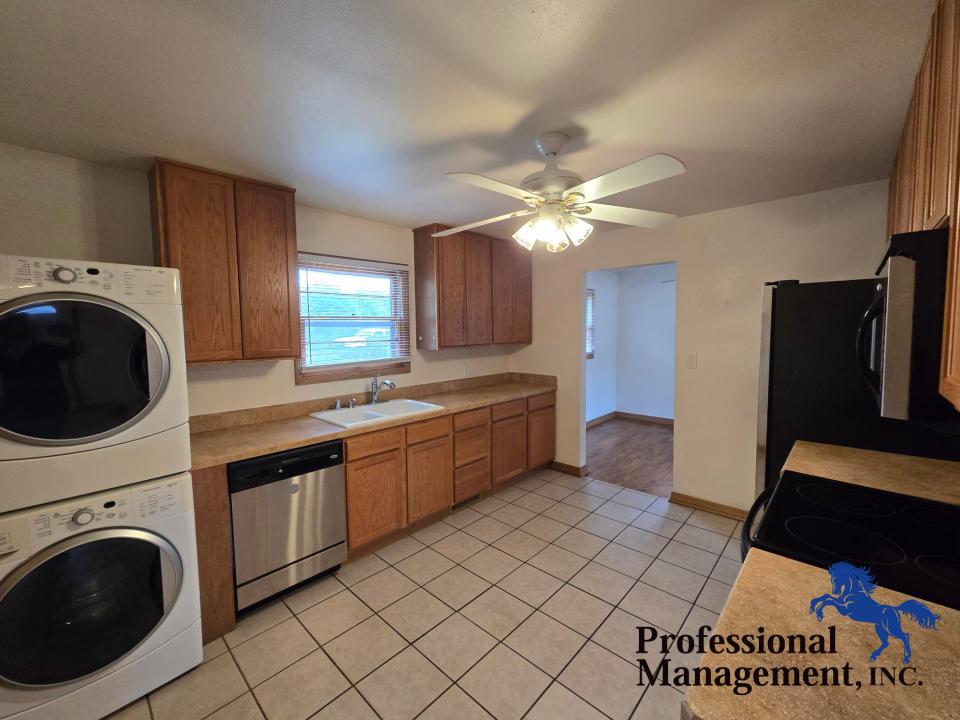 Kitchen w/ Dishwasher and Washer and Dryer