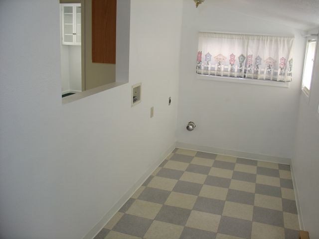 Rear Porch/laundry
