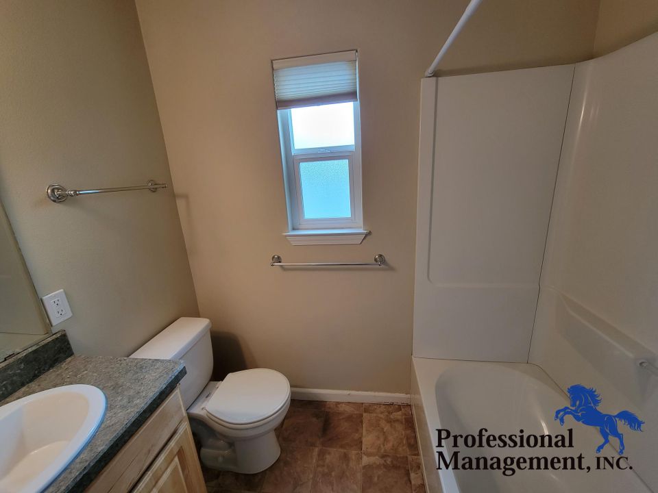 Upstairs Full Bath