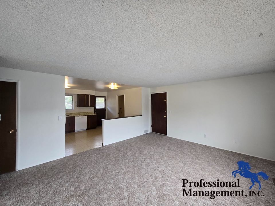 Livingroom /Entry Way