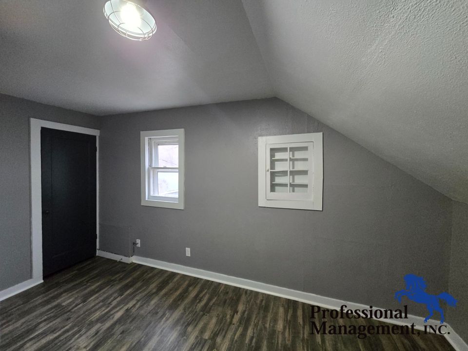 3rd Bedroom w/ Storage