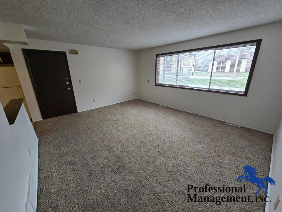 Livingroom/ Entry Way