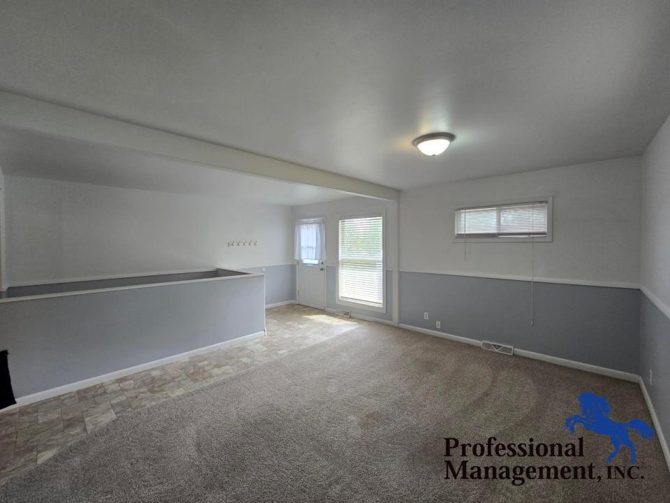 Livingroom/ Entry Way