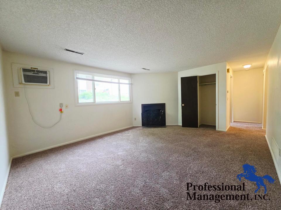 Living Room w/ Dectative