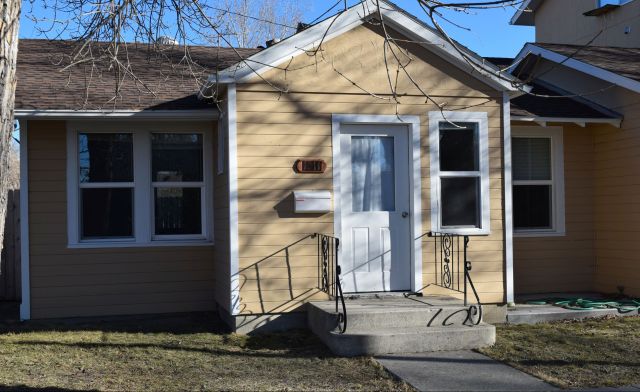 1211 First Street West - Front Entry