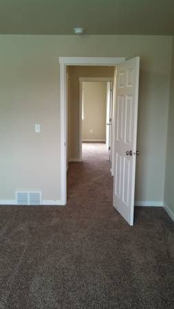 Bedroom/hallway