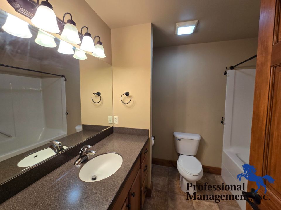 Bathroom 2 of 3
