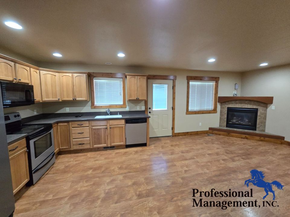 Kitchen & Living Room Space
