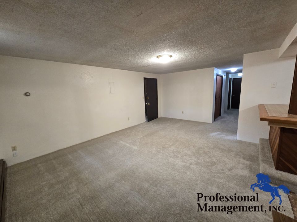 Livingroom /Entry Way