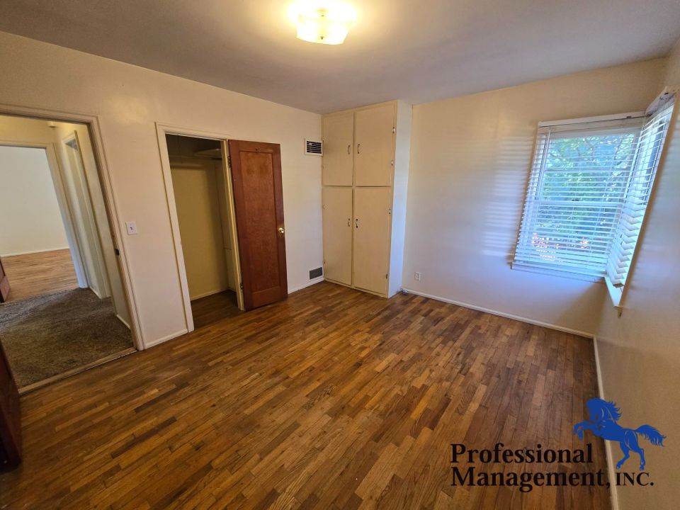 Bedroom 1 of 3