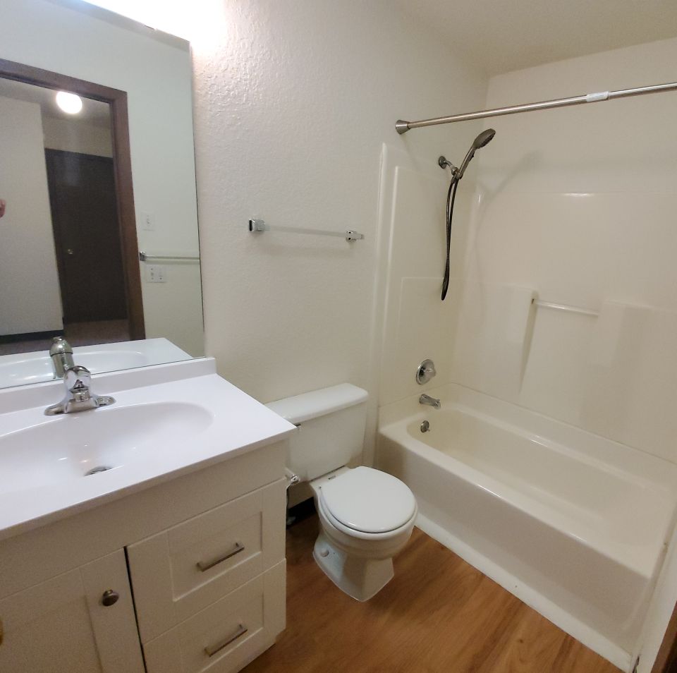 Full Bath/Shower