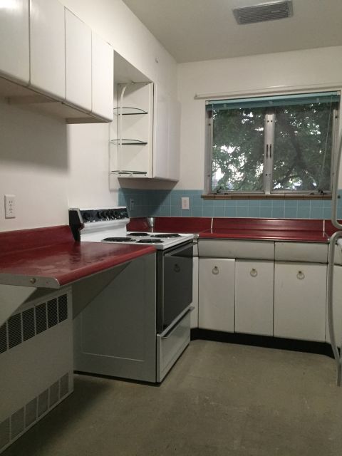 Kitchen w/ Breakfast Nook