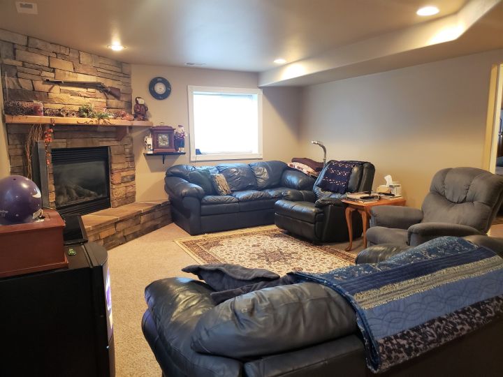 Family Room w/ Fireplace