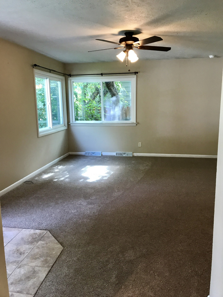 Entryway/Family Room