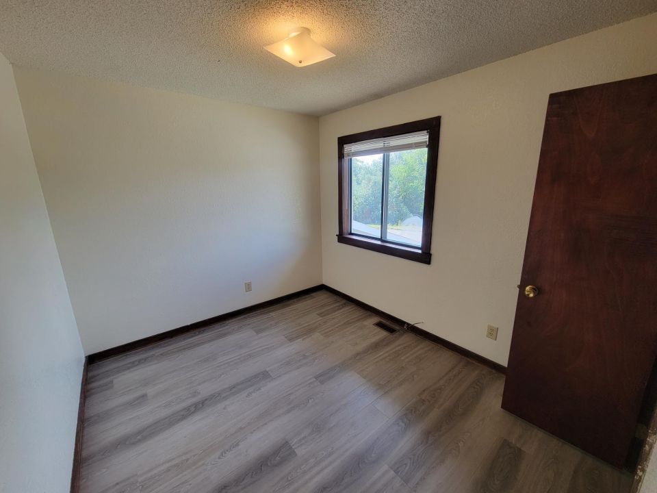 Bedroom 3 of 4