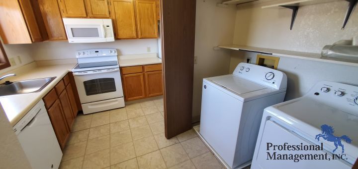 Kitchen with Washer & Dryer
