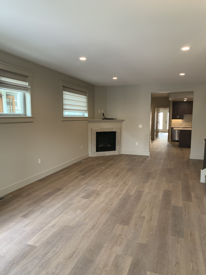 Large Living Room with Gas Fireplace