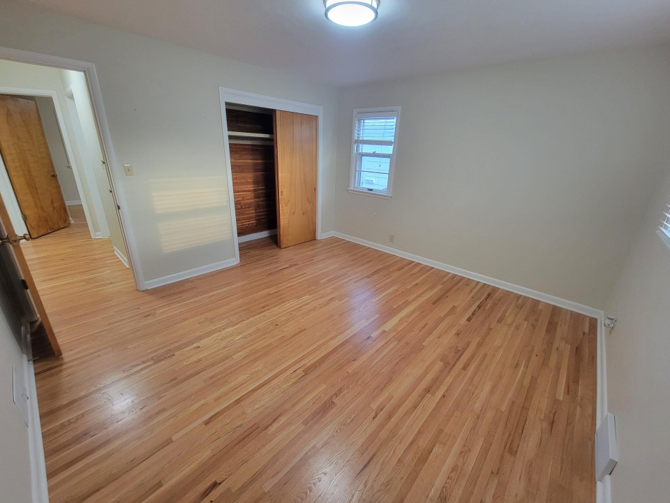 Bedroom 1 of 3