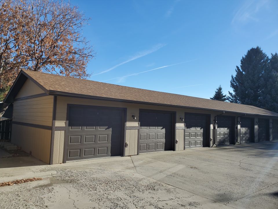 1 Car Garage