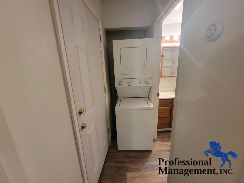 Washer & Dryer Included