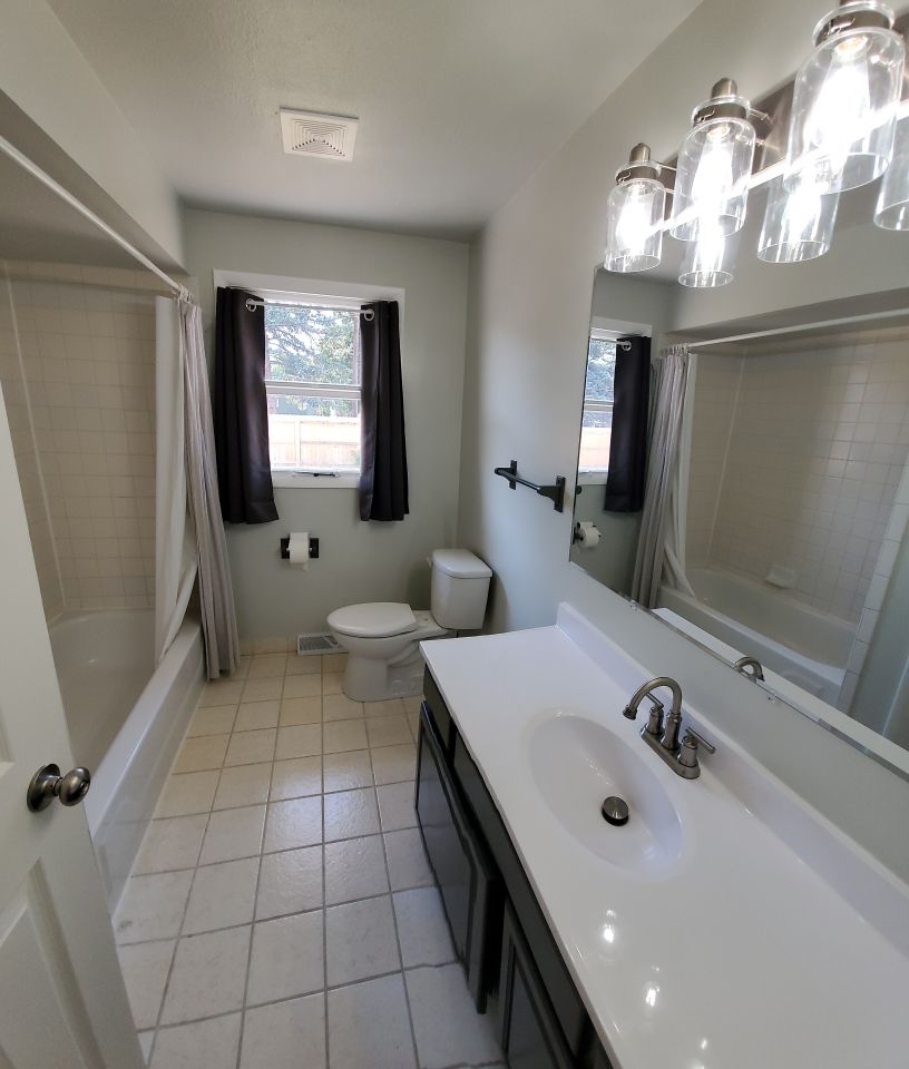 Main Bathroom