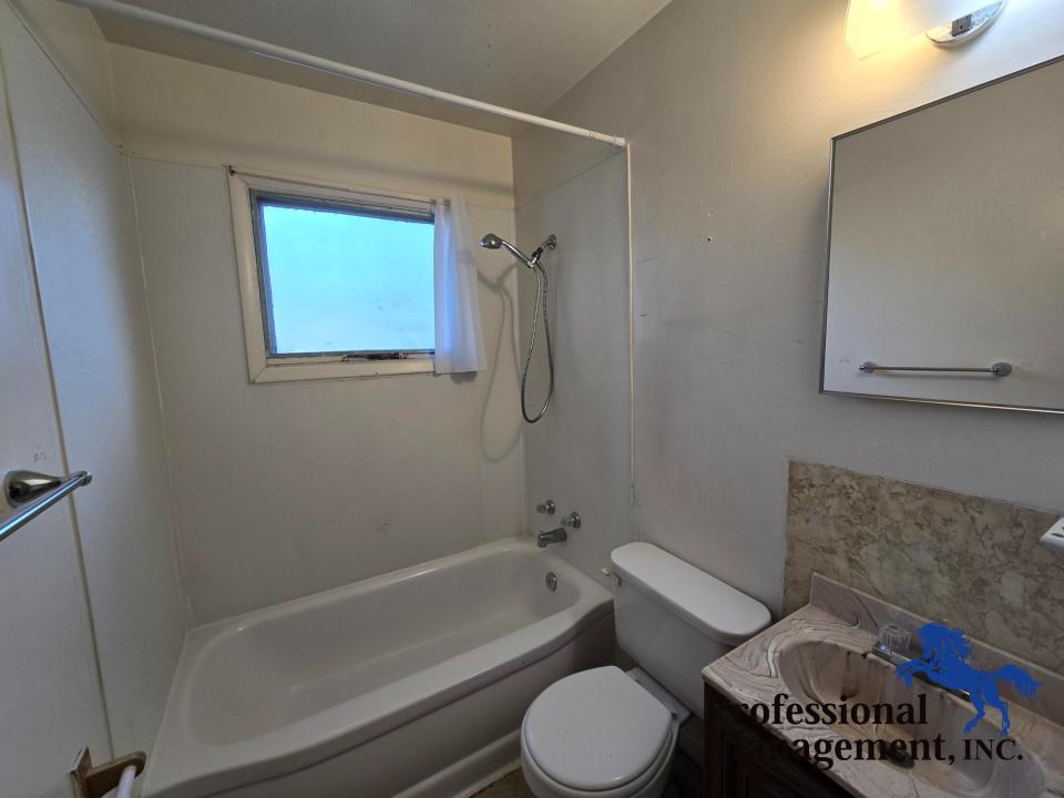 Full Bathroom