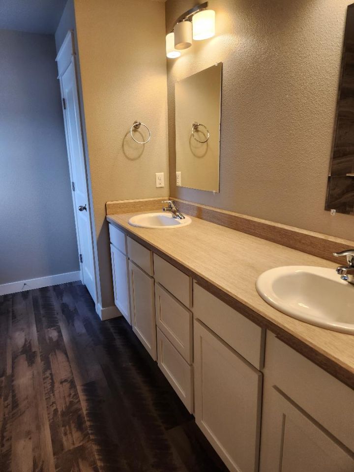 Upstairs Bathroom