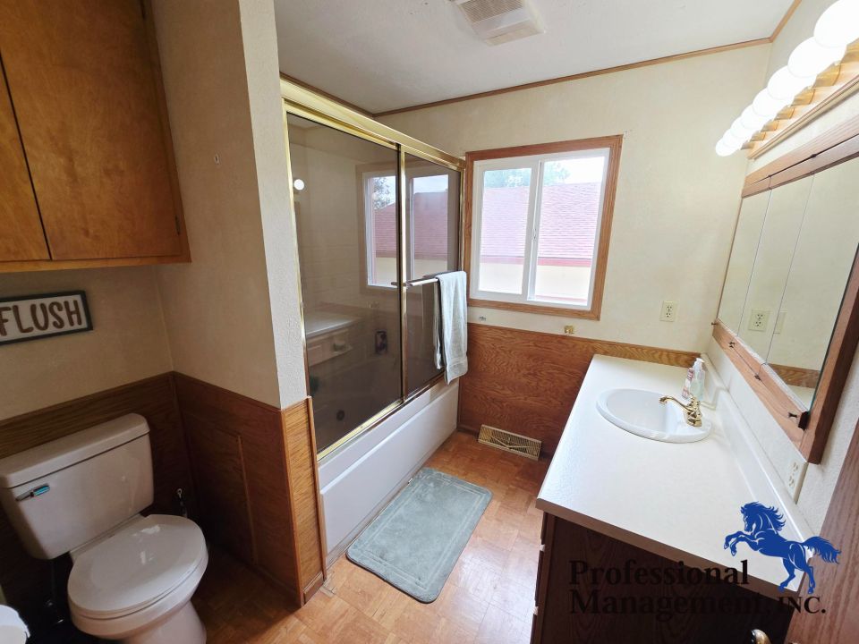 Bathroom 1 of 2
