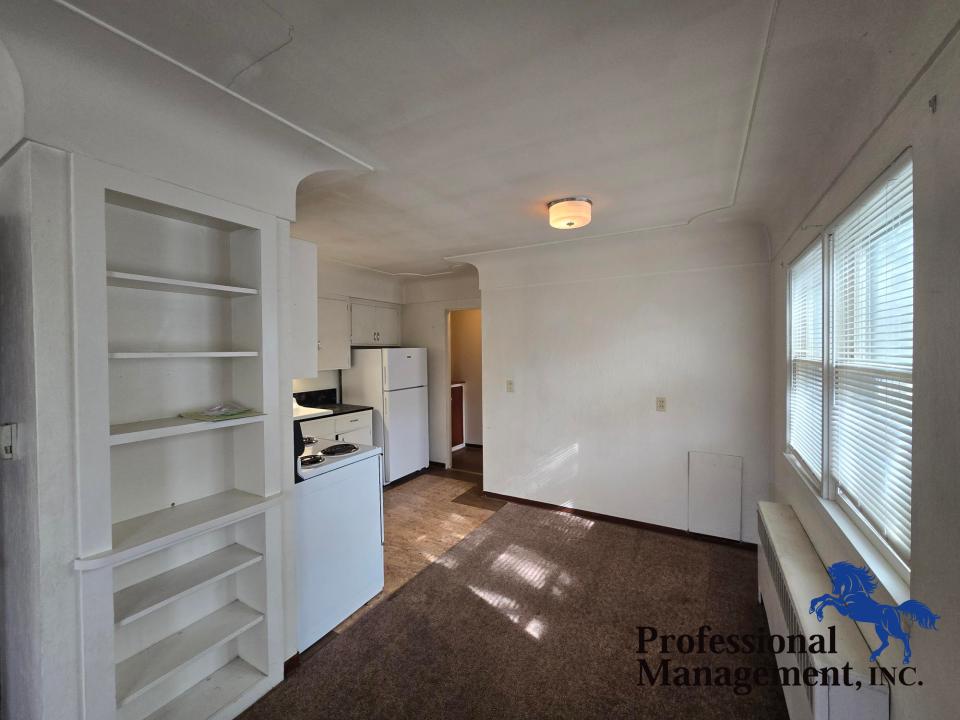 Dinning Area/ Kitchen