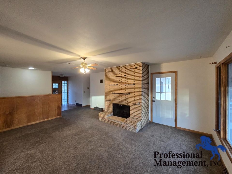 Livingroom with Dec Fire Place