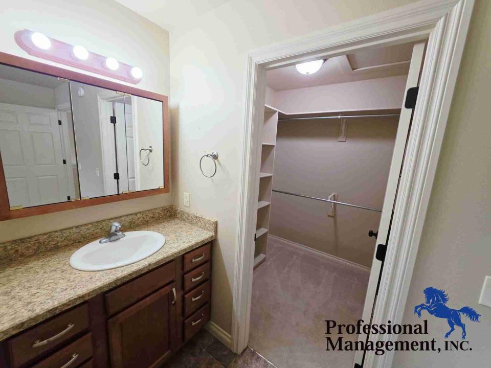 Master Bath and Walk in Closet