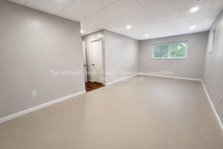 Click to view photo