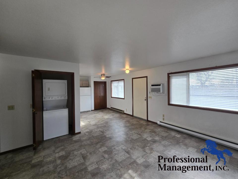 Front Area w/ Washer&Dryer